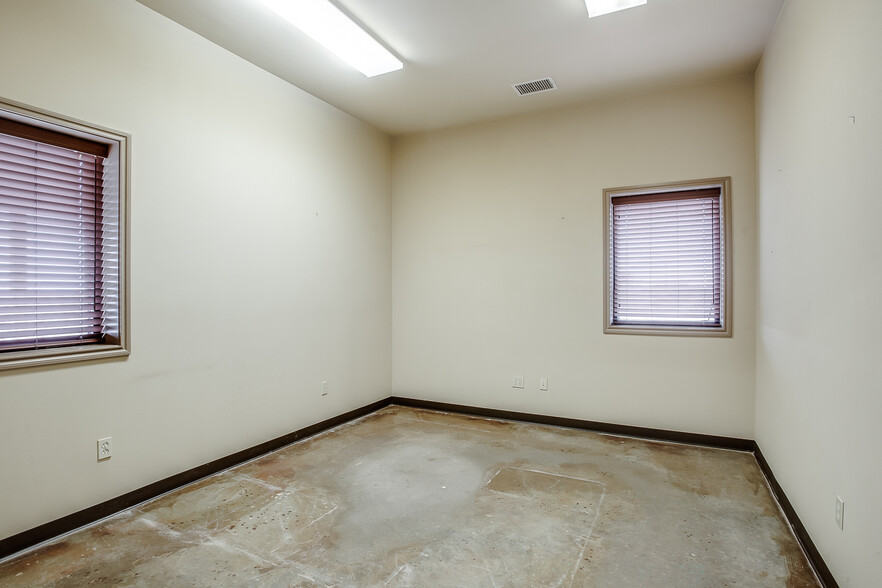 12804 Cr-2500, Lubbock, TX for sale - Interior Photo - Image 3 of 10