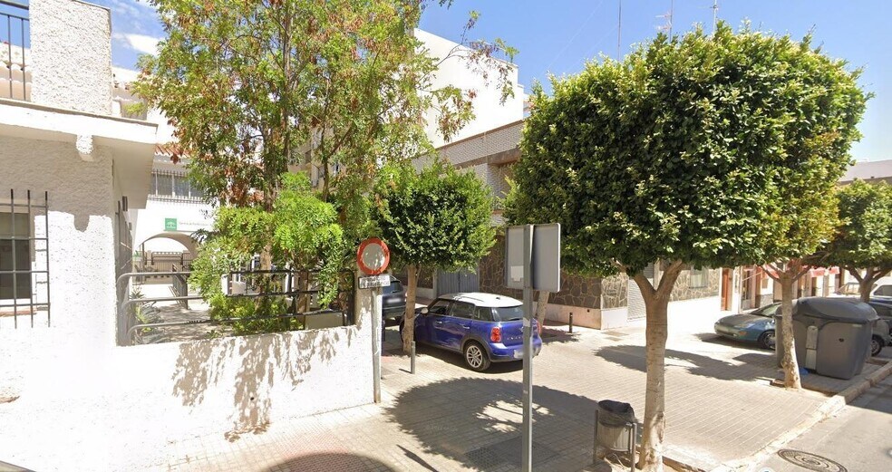 Retail in El Ejido for lease - Building Photo - Image 1 of 5