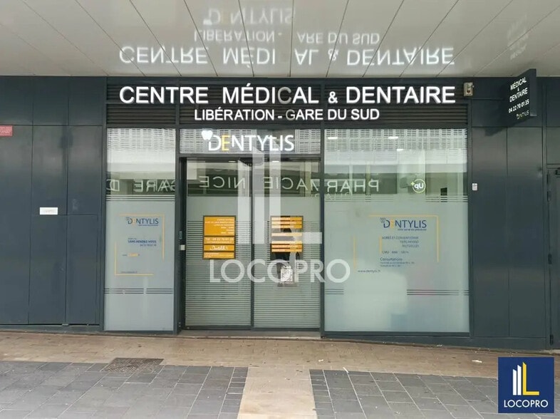 Retail in Nice for sale - Building Photo - Image 1 of 2
