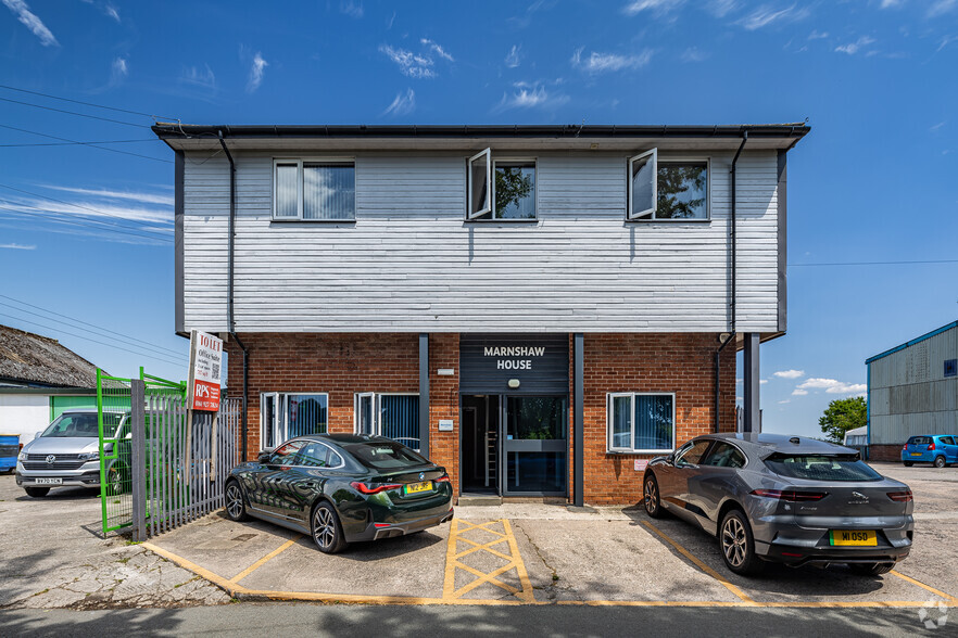 Warrington Ln, Lymm for lease - Primary Photo - Image 1 of 20