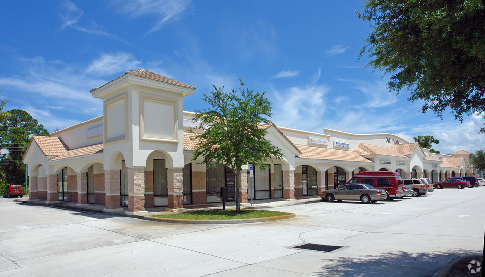 635 S Wickham Rd, West Melbourne, FL for lease - Building Photo - Image 1 of 4