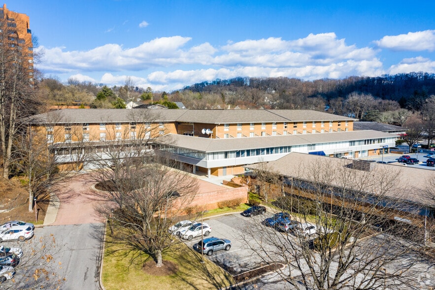 5100 Falls. Rd, Baltimore, MD for sale - Primary Photo - Image 2 of 5