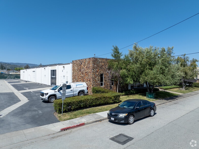 1021-1045 Howard Ave, San Carlos, CA for lease - Building Photo - Image 2 of 15