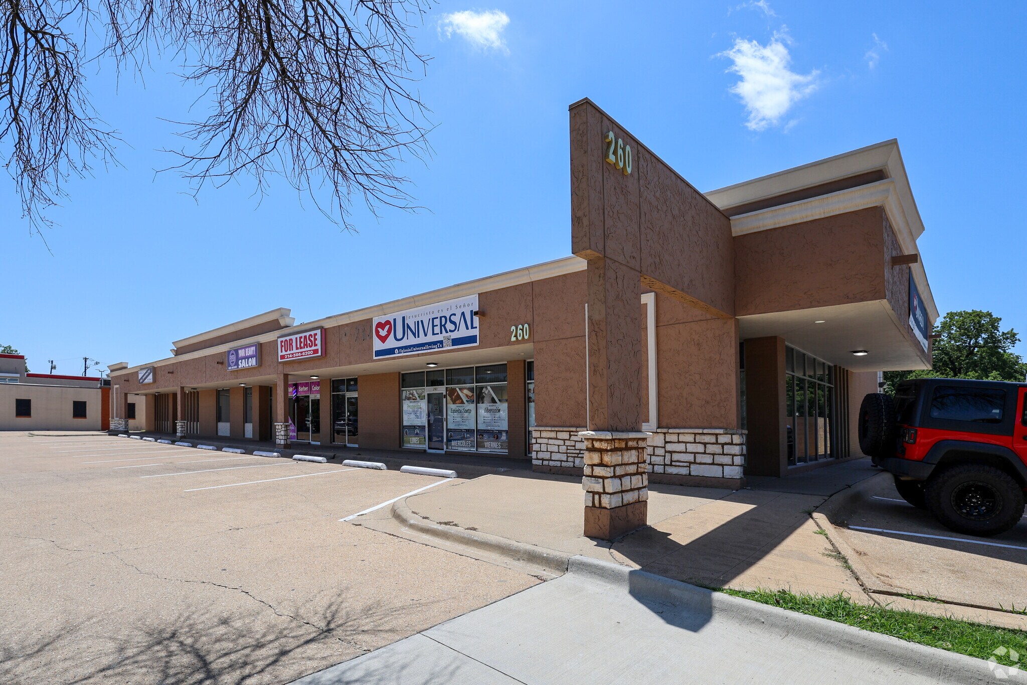 220-260 W Irving Blvd, Irving, TX for sale Primary Photo- Image 1 of 1