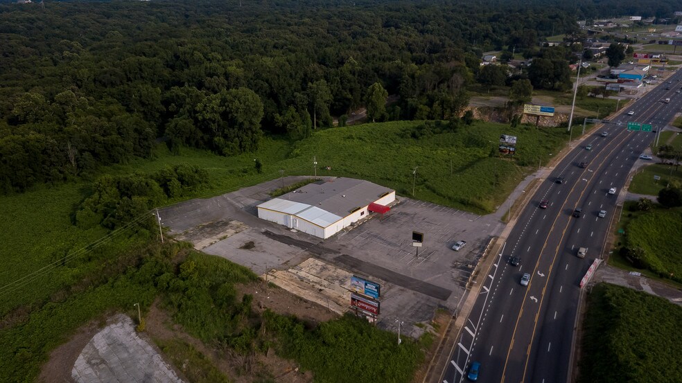 4400 N Jackson Hwy, Sheffield, AL for sale - Building Photo - Image 1 of 1