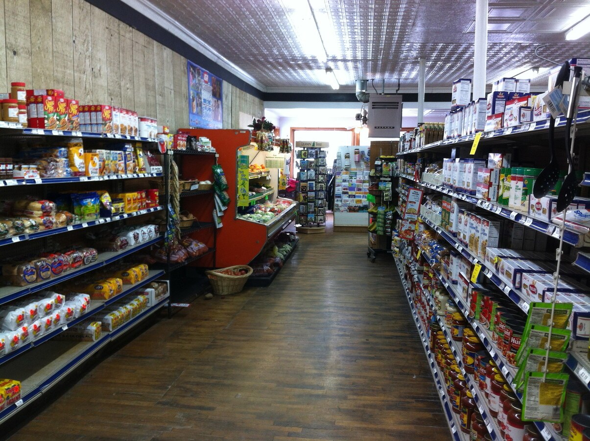 367 N Ontario St, De Tour Village, MI 49725