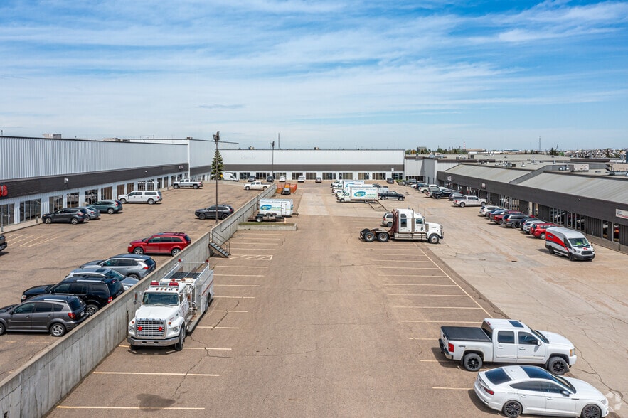 4604-4844 Eleniak Rd NW, Edmonton, AB for sale - Primary Photo - Image 1 of 1