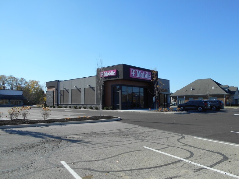 4901-5151 E 82nd St, Indianapolis, IN for lease - Building Photo - Image 3 of 9