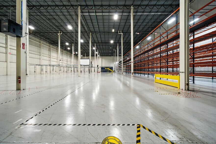 1920 Innovation Way, Libertyville, IL for lease - Building Photo - Image 3 of 21