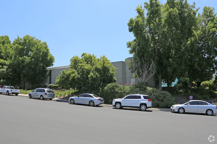 5858 Dryden Pl, Carlsbad, CA for lease - Building Photo - Image 3 of 9