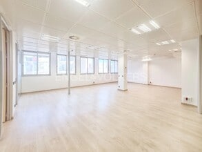 Office in Barcelona, Barcelona for lease Interior Photo- Image 2 of 15