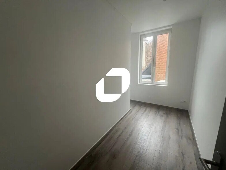 Office in Aulnoy-lez-Valenciennes for lease - Interior Photo - Image 2 of 9