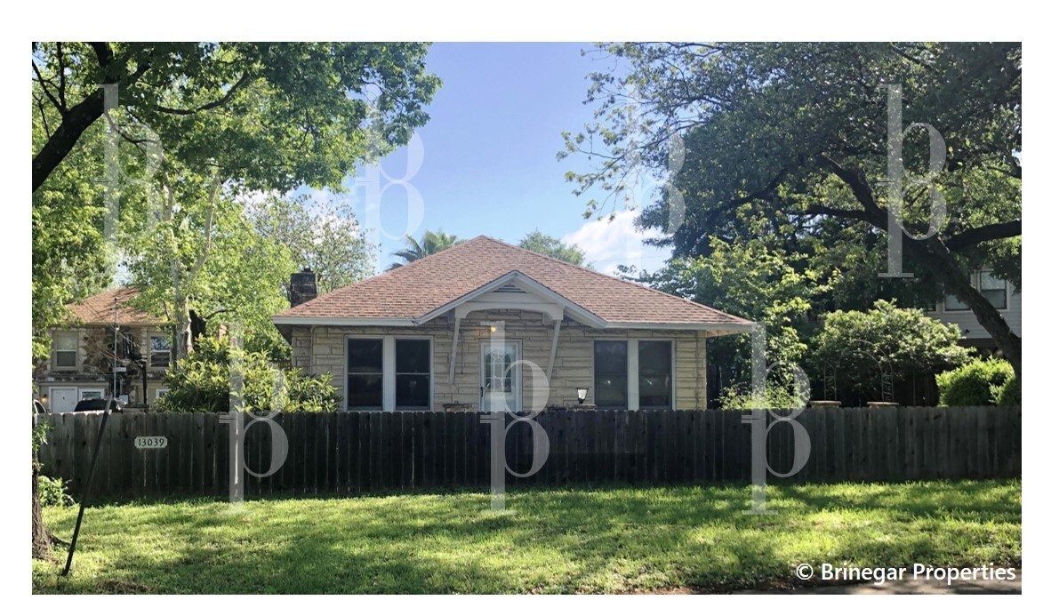 13039-13047 Pond Springs Rd, Austin, TX for sale Building Photo- Image 1 of 1