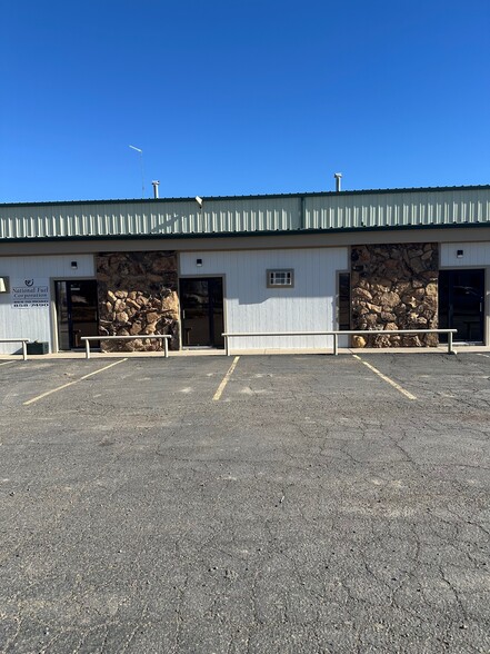 864 20 Rd, Fruita, CO for lease - Primary Photo - Image 1 of 15