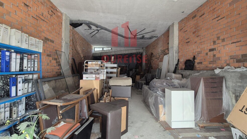 Retail in Ourense, Orense for lease - Building Photo - Image 2 of 3