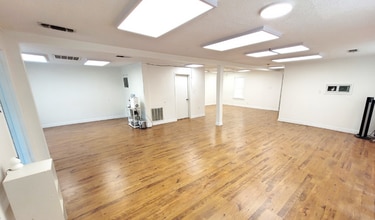 2245 Royal Ln, Dallas, TX for lease Interior Photo- Image 2 of 4