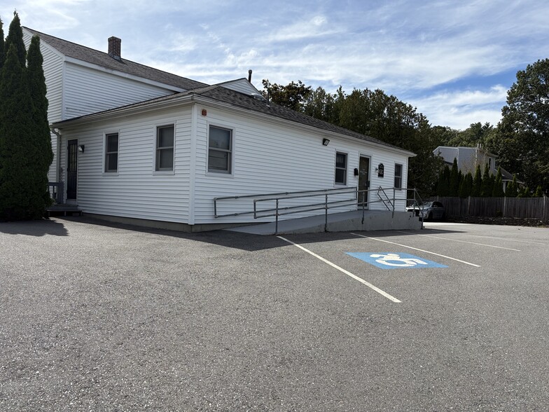 1079 Central St, Leominster, MA for lease - Building Photo - Image 2 of 16