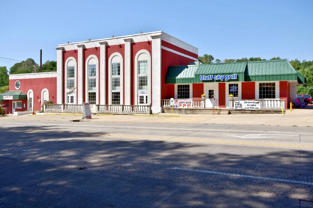 102-107 W 9th St, Alton, IL for sale Building Photo- Image 1 of 1