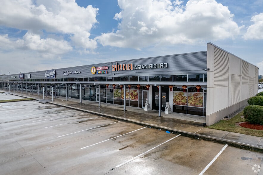 7740 Spencer Hwy, Pasadena, TX for lease - Building Photo - Image 2 of 4