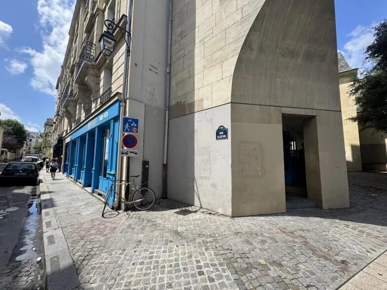 1 Place De Thorigny, Paris for lease - Building Photo - Image 1 of 14