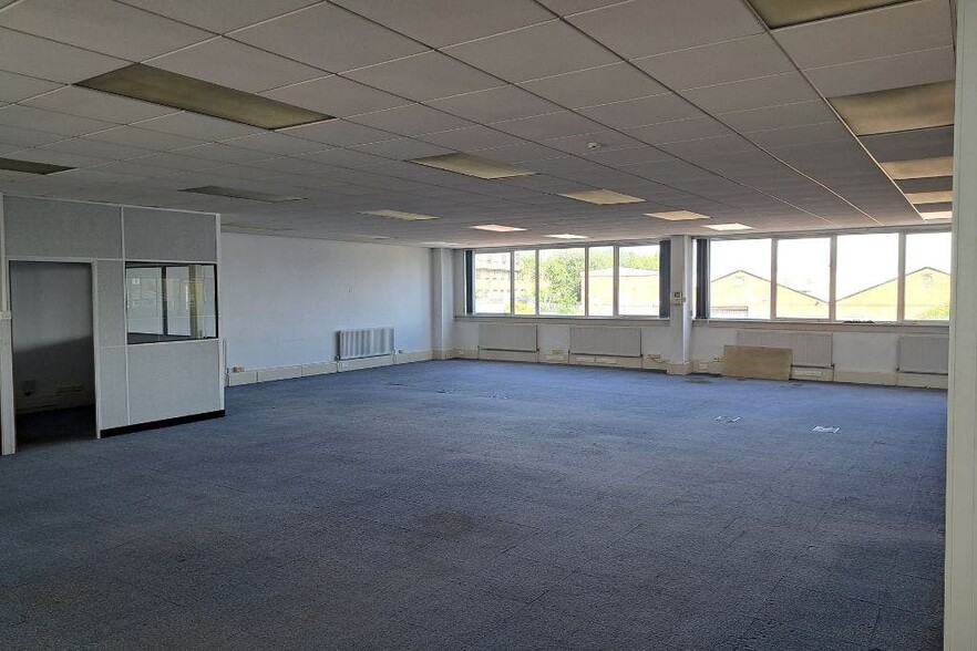 Spilsby Rd, Romford for lease - Building Photo - Image 3 of 7