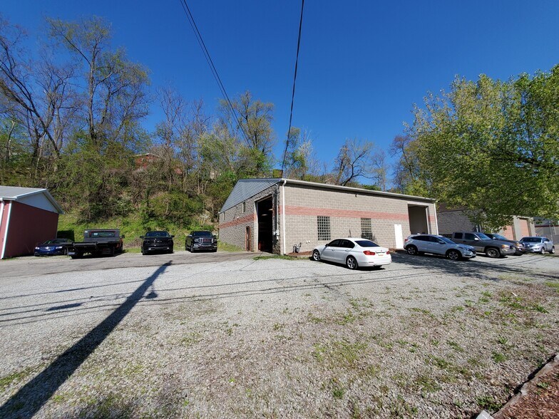 630 Long Rd, Pittsburgh, PA for sale - Primary Photo - Image 1 of 21