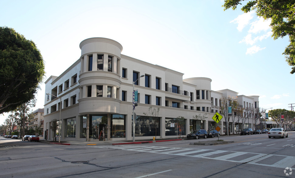 8900-8920 Beverly Blvd, West Hollywood, CA for lease - Building Photo - Image 3 of 8