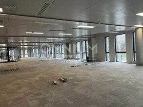 Office in Limonest for lease Interior Photo- Image 1 of 7