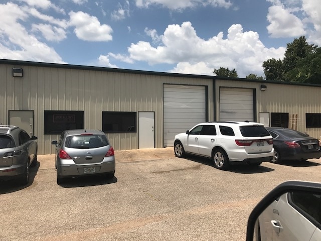 7740 W Highway 71, Austin, TX for lease Building Photo- Image 1 of 5