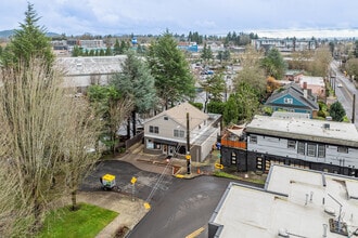 2816 NE Halsey St, Portland, OR - AERIAL  map view