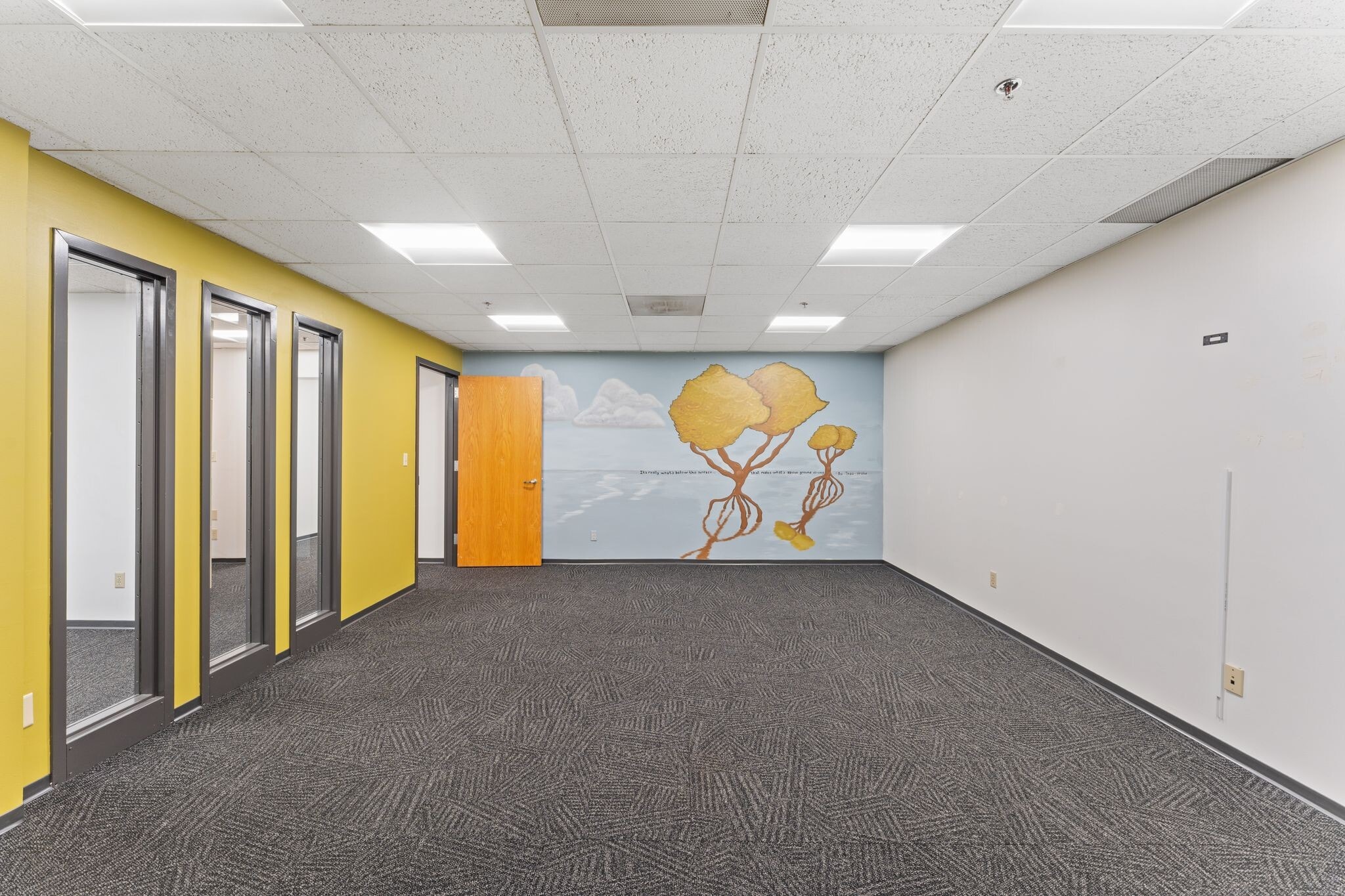 570 Asbury St, Saint Paul, MN for lease Interior Photo- Image 1 of 13