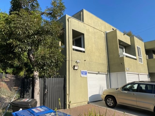 11209 Sardis Ave, Los Angeles, CA for sale - Building Photo - Image 2 of 10