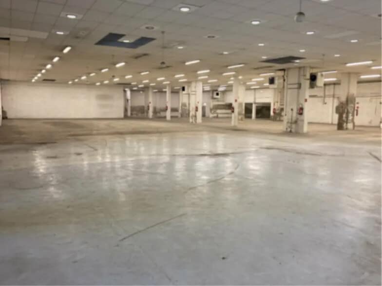 Flex in Le Havre for sale - Interior Photo - Image 2 of 2