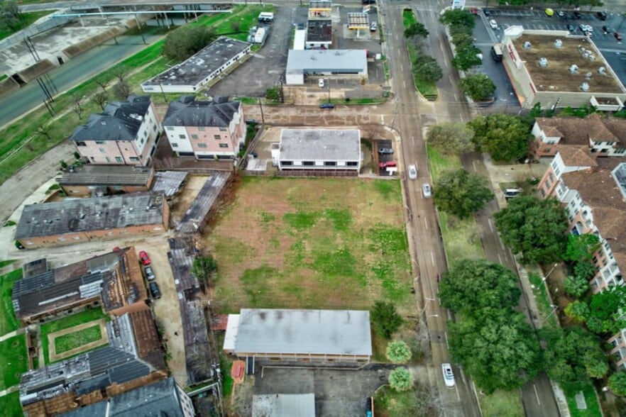 3839 N Braeswood Blvd, Houston, TX for sale - Building Photo - Image 2 of 2