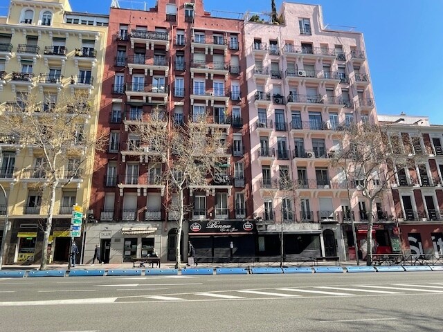 Avenida de la Ciudad de Barcelona, 29, Madrid, Madrid for sale Building Photo- Image 1 of 3