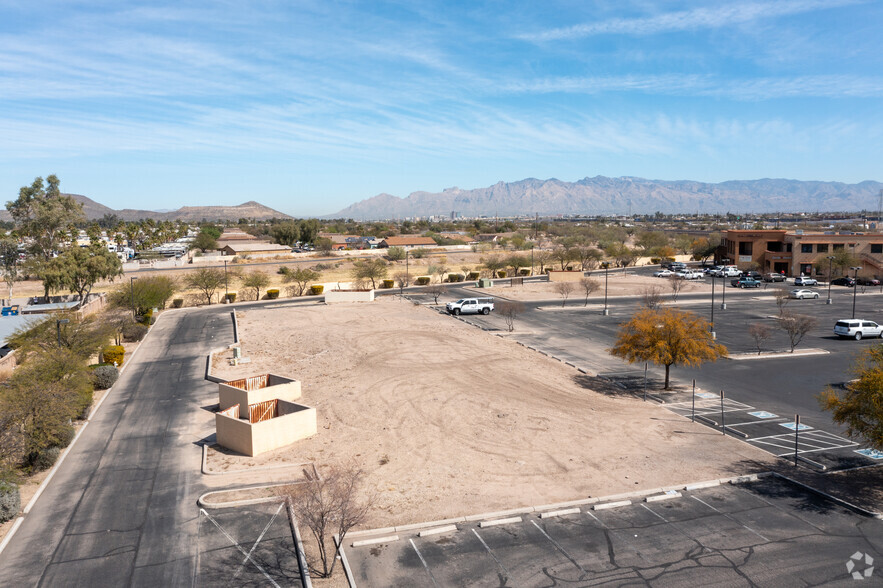 1370 W Irvington Rd, Tucson, AZ for lease - Building Photo - Image 2 of 6