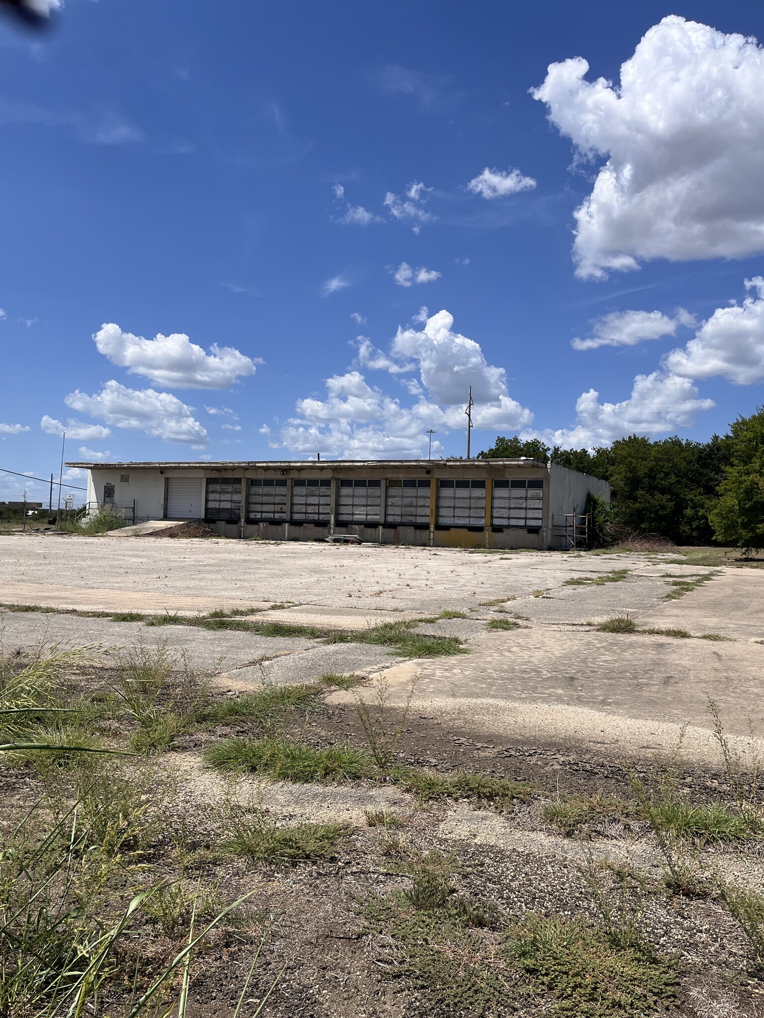 1306 I-35 Interstate Frontage 76240, Gainesville, TX for sale Building Photo- Image 1 of 15