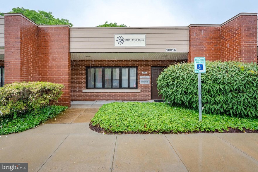 10816 Hickory Ridge Rd, Columbia, MD for lease - Primary Photo - Image 1 of 7