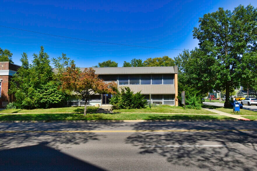 403 W Galena Blvd, Aurora, IL 60506