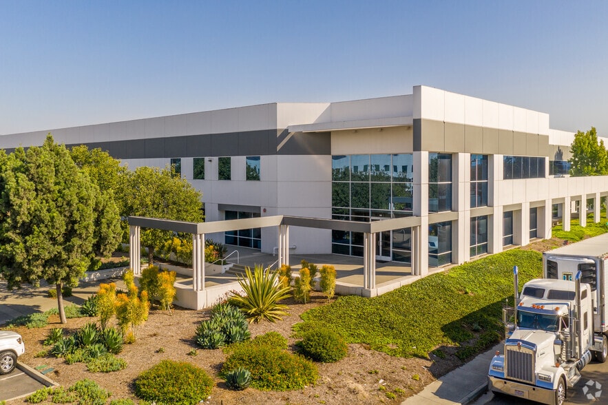 1855 Dornoch Ct, San Diego, CA for lease - Building Photo - Image 1 of 8