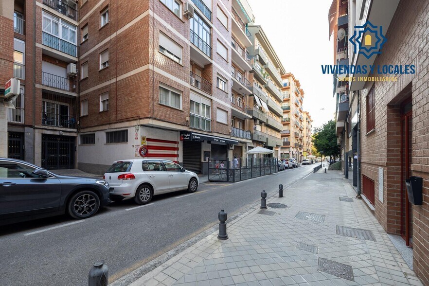 Retail in Granada for lease - Building Photo - Image 3 of 23