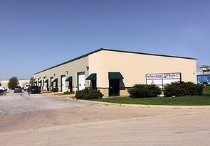 125 Kirkland Cir, Oswego IL - Warehouse