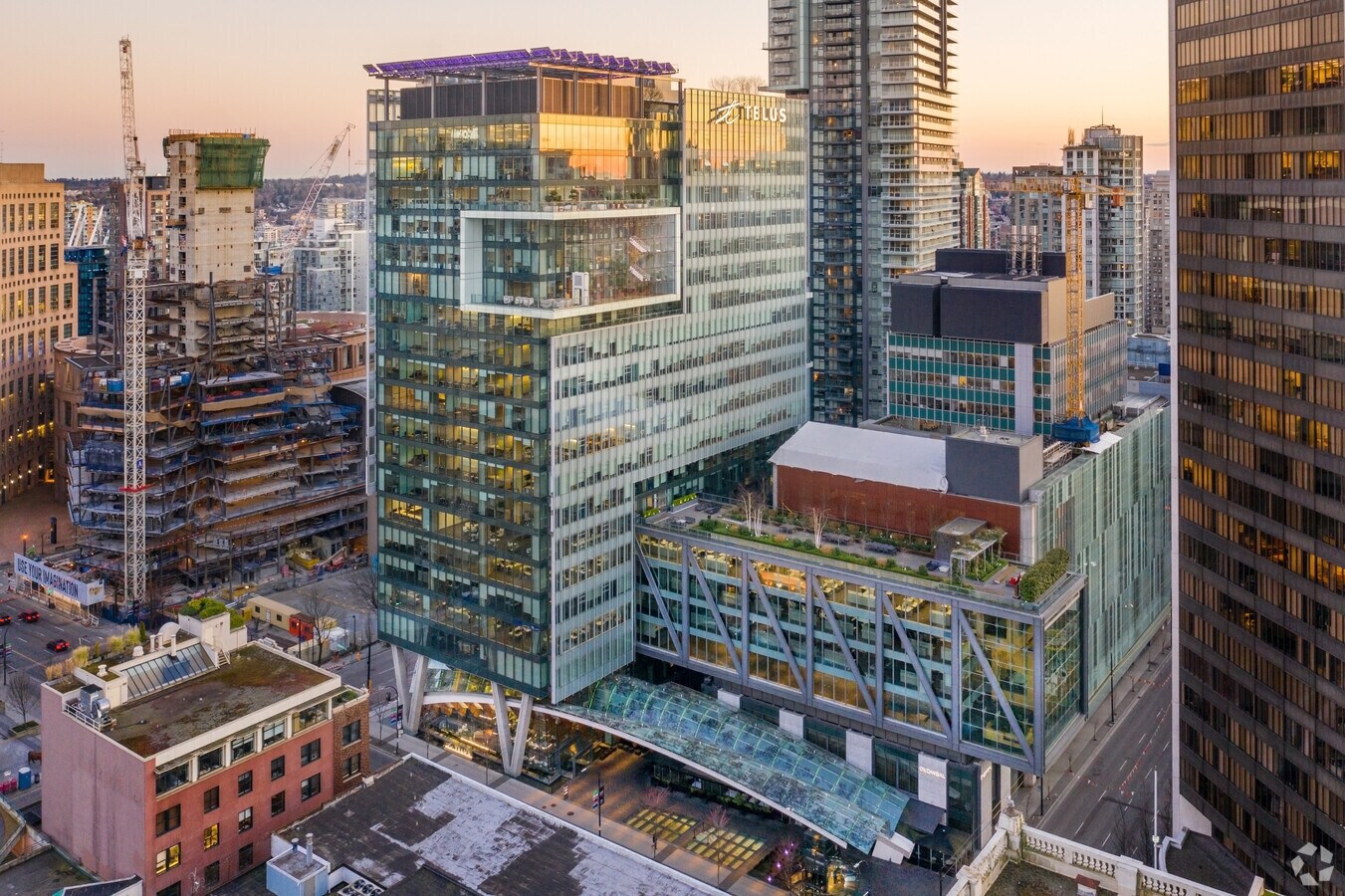 510 W St, Vancouver, BC V6B 2A3