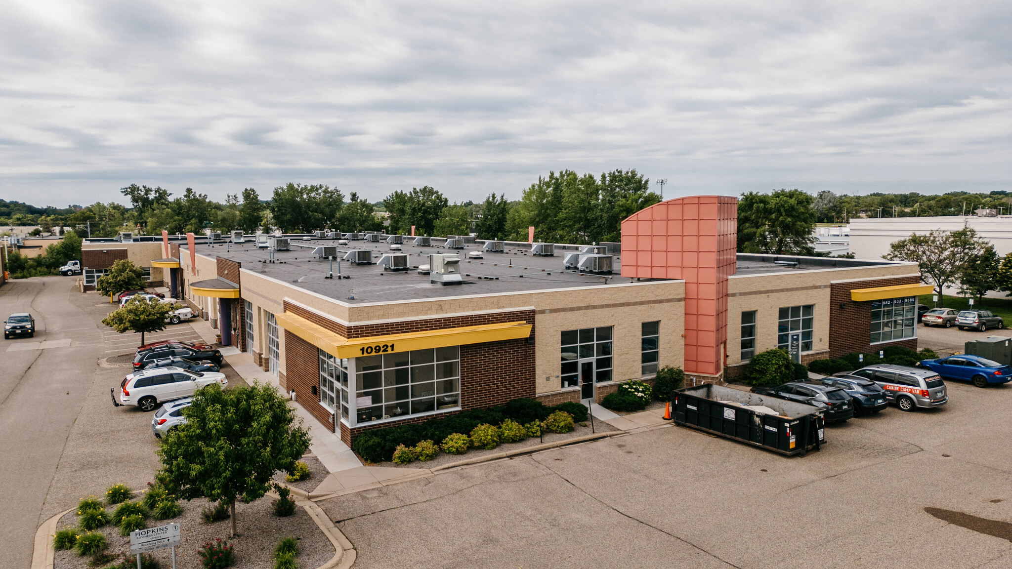 10921 Excelsior Blvd, Hopkins, MN for lease Building Photo- Image 1 of 7