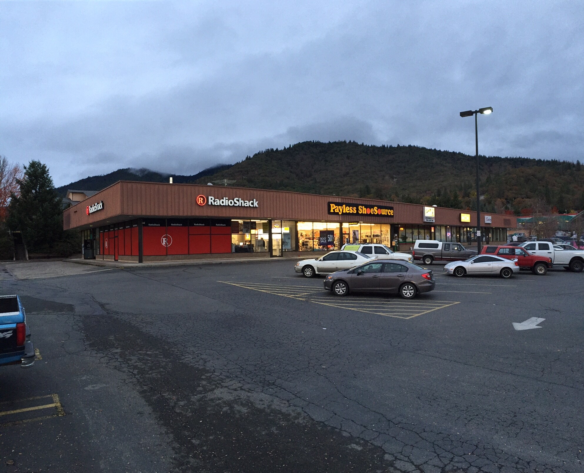 1881 NE 7th St, Grants Pass, OR for sale Building Photo- Image 1 of 1