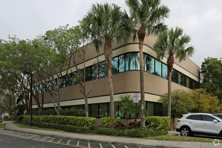 13680 NW 5th St, Sunrise, FL for lease - Building Photo - Image 3 of 11