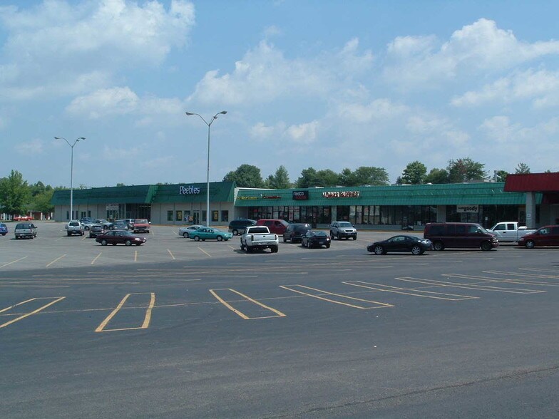1088-1100 N High St, Hillsboro, OH for lease - Building Photo - Image 1 of 10