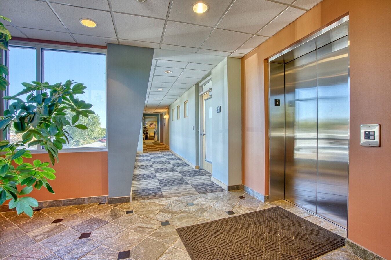 2575 Pearl St, Boulder, CO 80302 - Unit 220 -  - Interior Photo - Image 2 of 2
