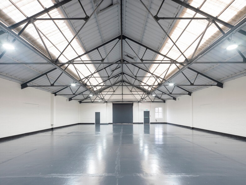 Camelon St, Glasgow for lease - Interior Photo - Image 2 of 8