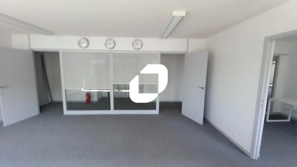 Office in VILLENEUVE-D'ASCQ for lease - Interior Photo - Image 3 of 8